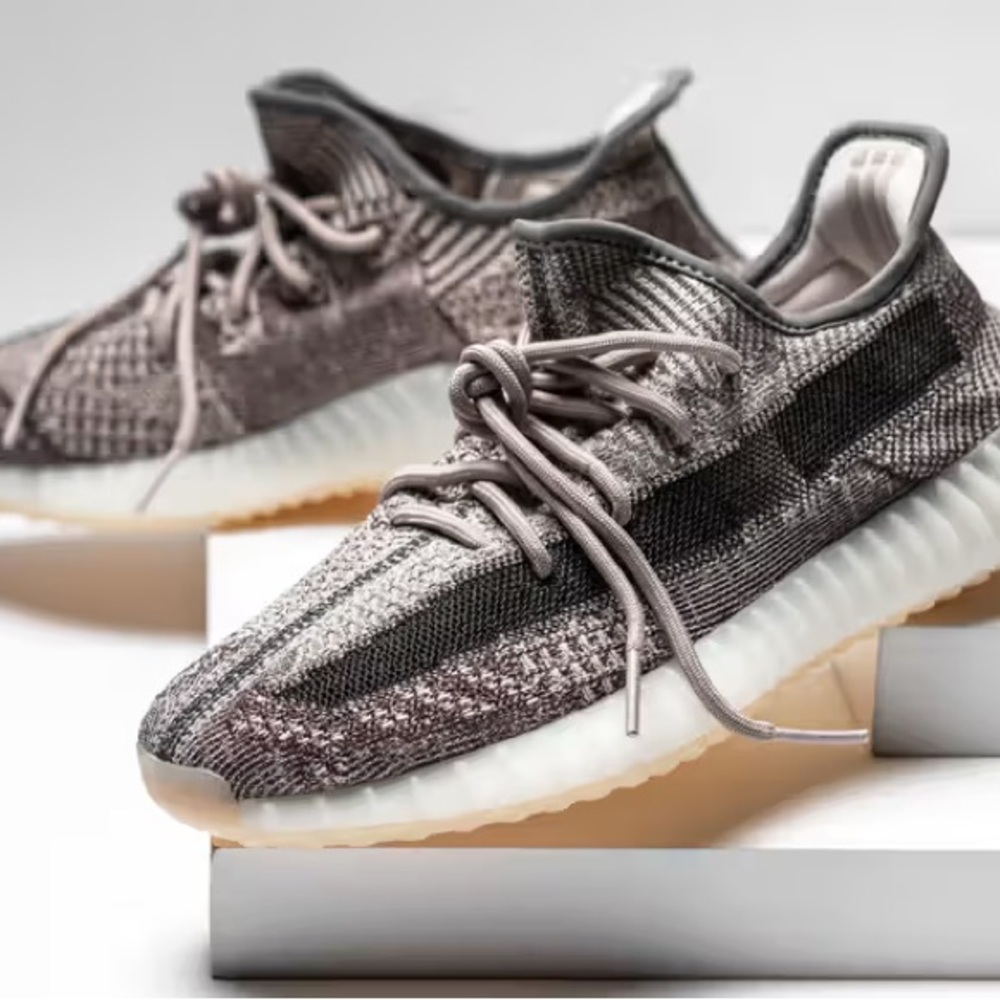 Adidas Yeezy Boost 350 V2 Zyon Size 8 FZ1267